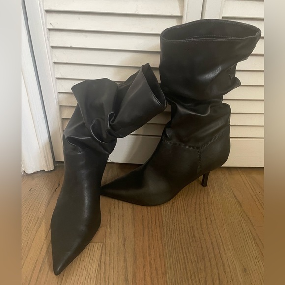 MARC FISHER Black slouchy boots. Pointy toes. Sophisticated look - Picture 2 of 4